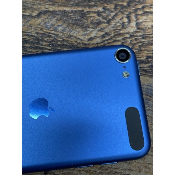 Apple iPod Touch 6th Generation Blue 32 GB Model: A1574 W/ Cable & Adpt - Picture 3 of 7